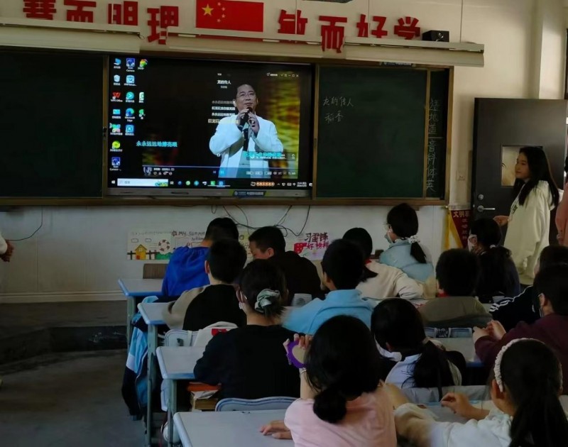 三下鄉|西安建筑科技大學信控學院“情暖童心”實踐團隊于7月20日赴陜西省西安市鄠邑區草堂營村開展活動