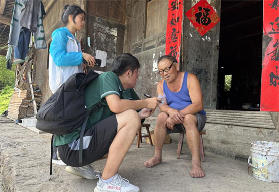 書香新時代，“典”亮新征程——長安大學筑夢黔行實踐隊開展“典耀中華”誦讀活動