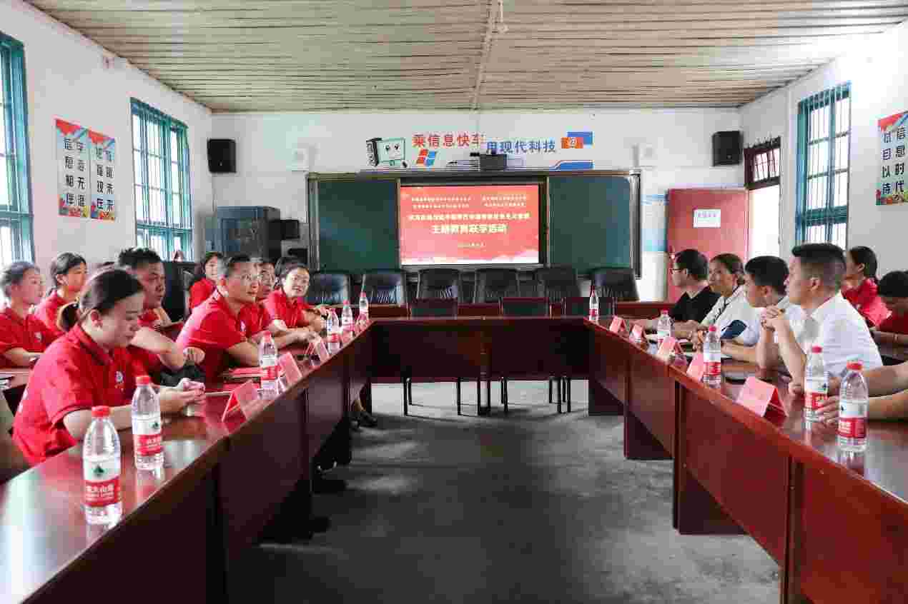 校鄉聯展國防會，主題教育潤心田 ——湖南科技大學瀟湘學院順利開展“學習貫徹習近平新時代中國特色社會主義思想”主題教育聯學活動