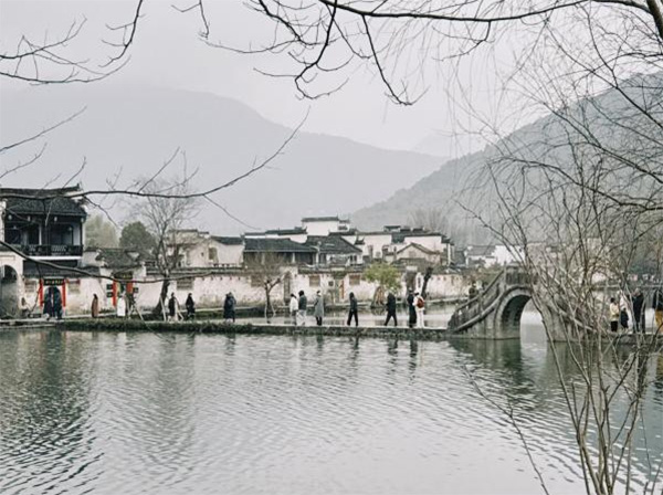 福建農林大學“探尋徽州文化，弘揚古 韻新風 ”實踐研學隊伍開展寒假社會  實踐——探索徽派建筑技藝， 體悟非遺民俗文化