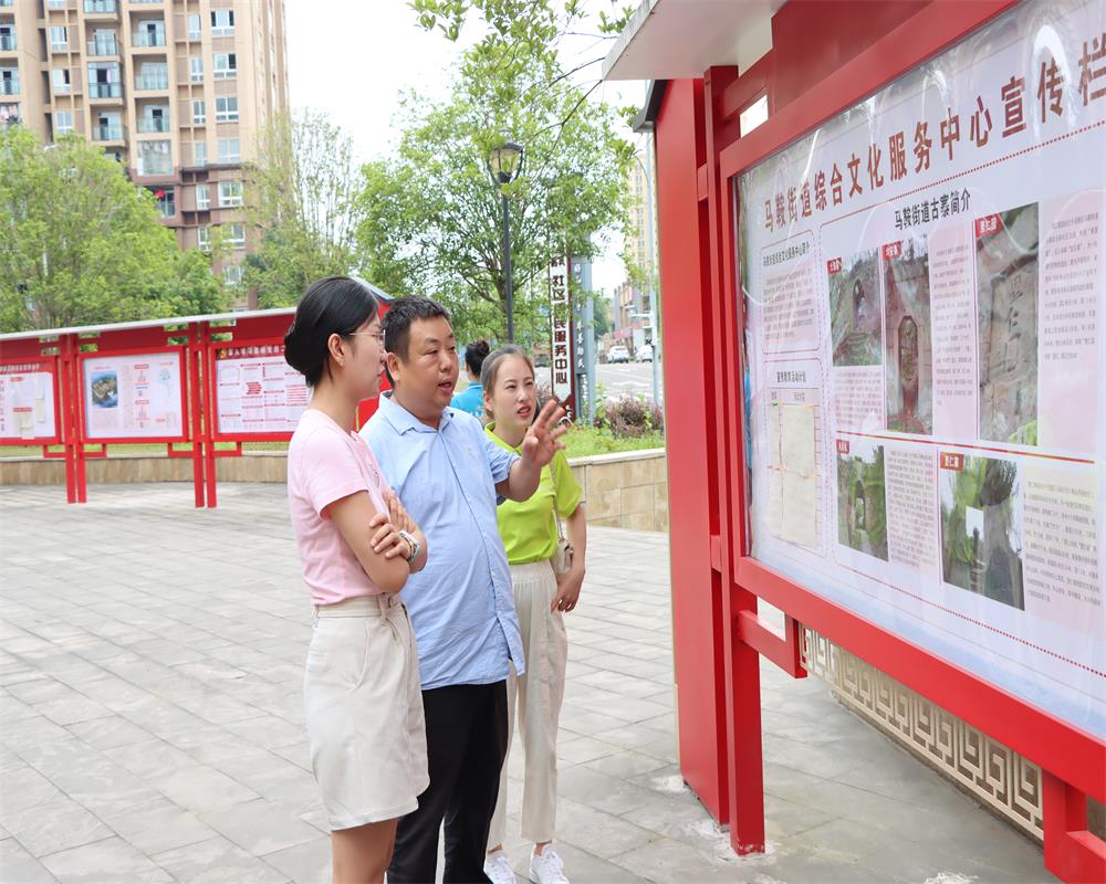 【長師學子三下鄉】走進社區基層，聆聽時代之聲 ——”青春星火筑夢團“參觀馬鞍街道新時代文明實踐所