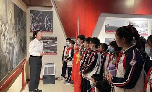 張家界民族小學走進湘鄂川黔革命根據地紀念館開展社會實踐活動